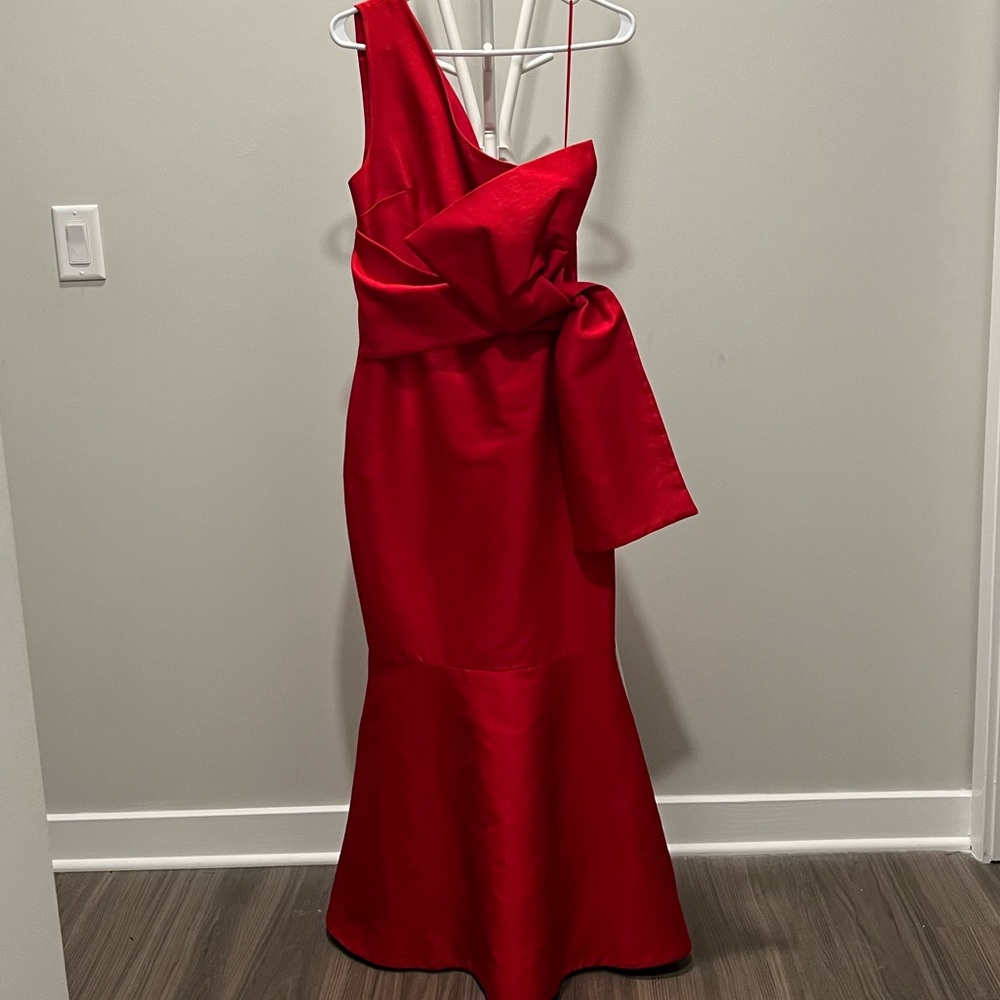 KEEPSAKE the Label stunning asymmetrical red gown in size XS